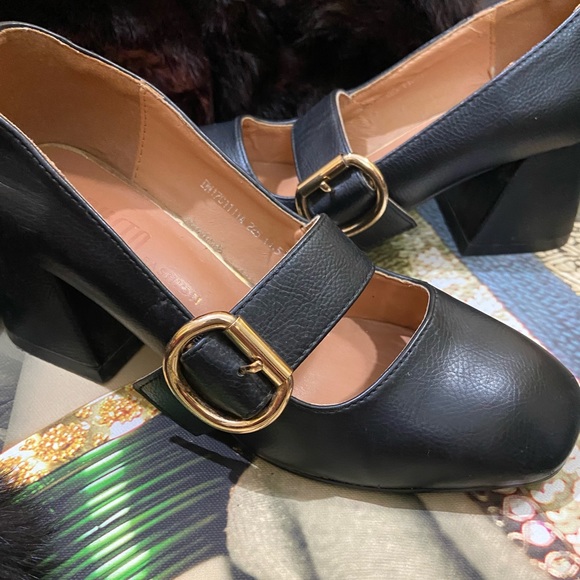 Block Heels. Size - 225/35 - Picture 4 of 16